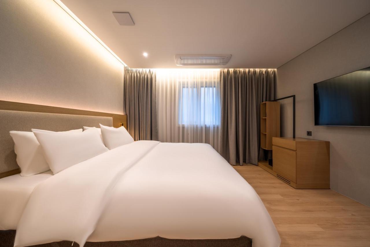 Comfort Inn Yeouido Seoul Exterior photo