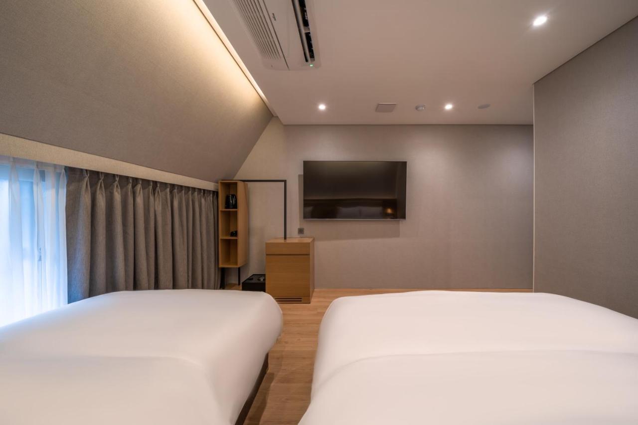 Comfort Inn Yeouido Seoul Exterior photo