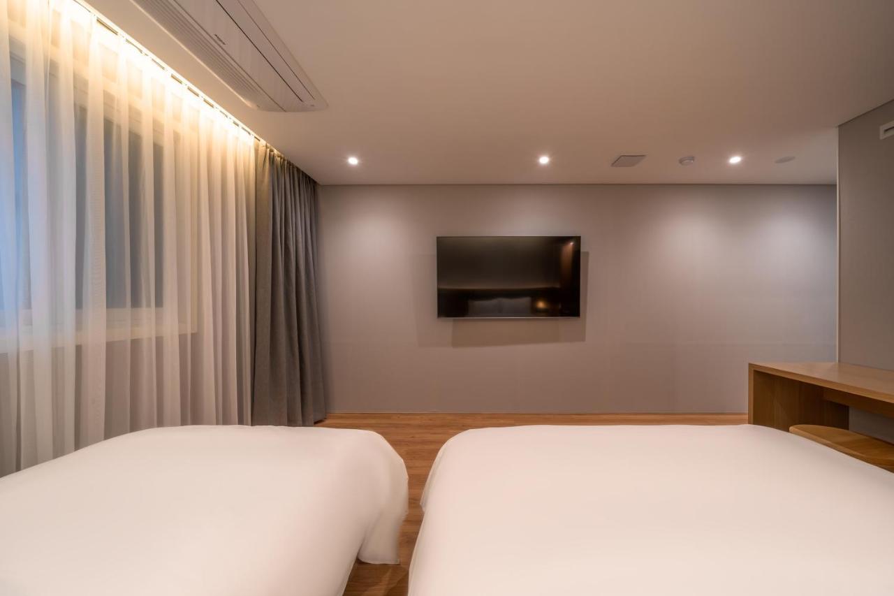 Comfort Inn Yeouido Seoul Exterior photo