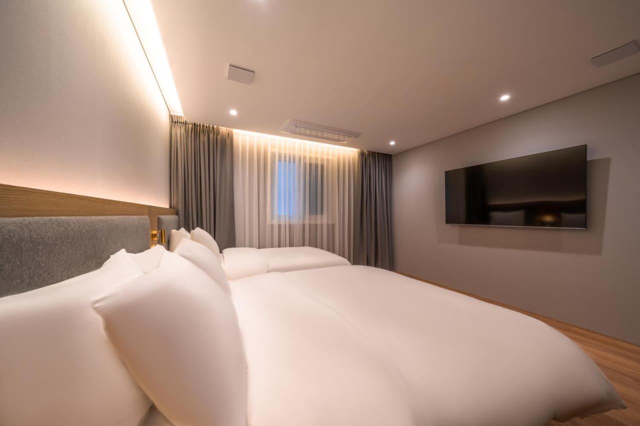 Comfort Inn Yeouido Seoul Exterior photo