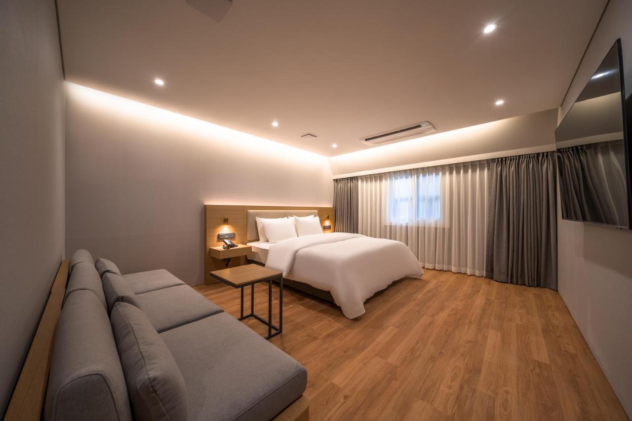 Comfort Inn Yeouido Seoul Exterior photo