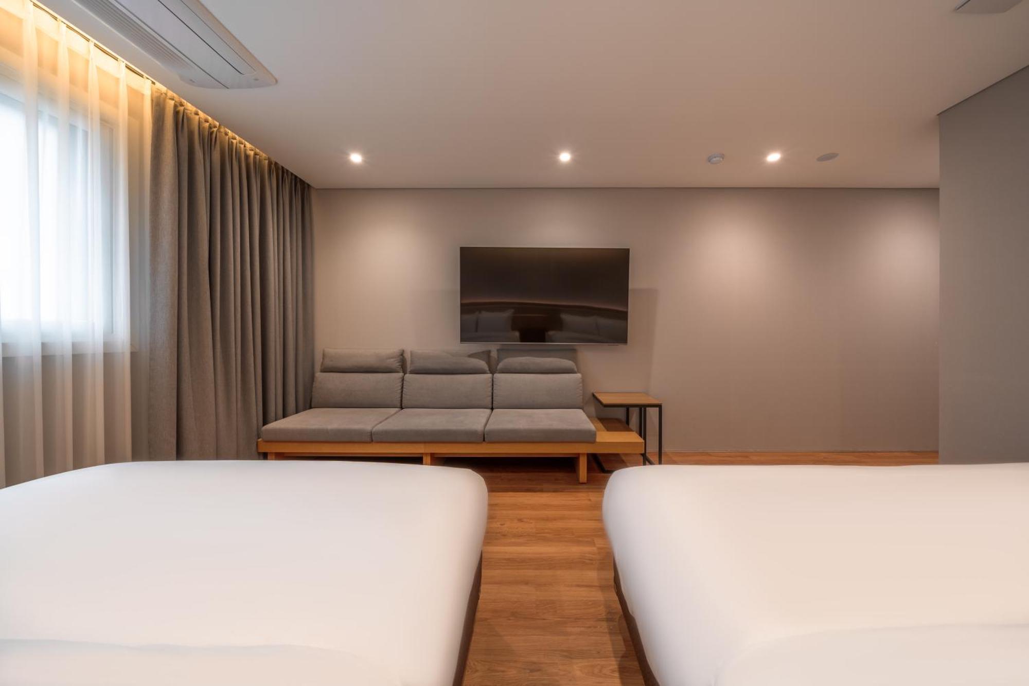 Comfort Inn Yeouido Seoul Exterior photo